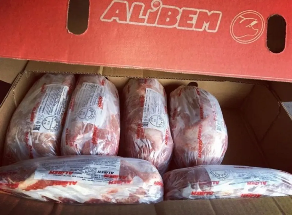 Фотография продукта Шейка б/к свиная вес Бразилия (Alibem)