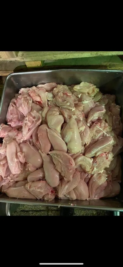 охлажденное мясо кур, разделка в Москве 2